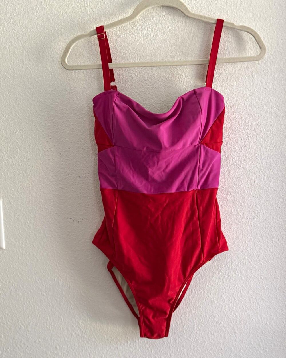 Summersalt Colorblock One-Piece Swimsuit Size 6 Red/Pink B Cup Adjustable Straps